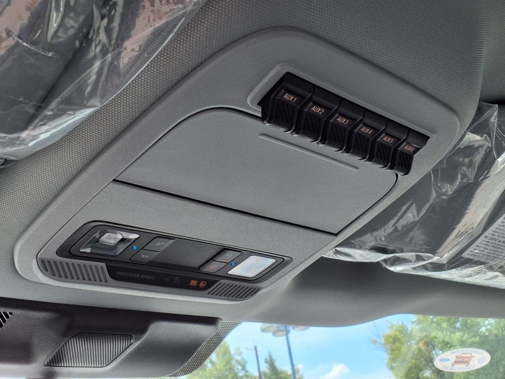 2025 Ford F-350 photo 21