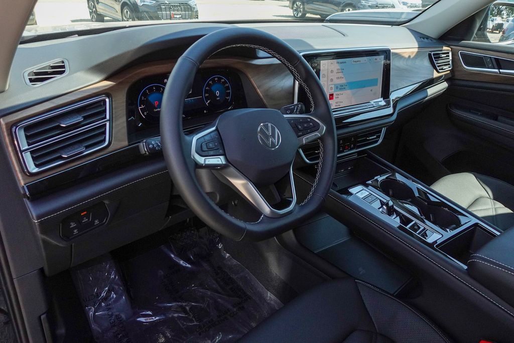 2026 Volkswagen Atlas SE Technology photo 9