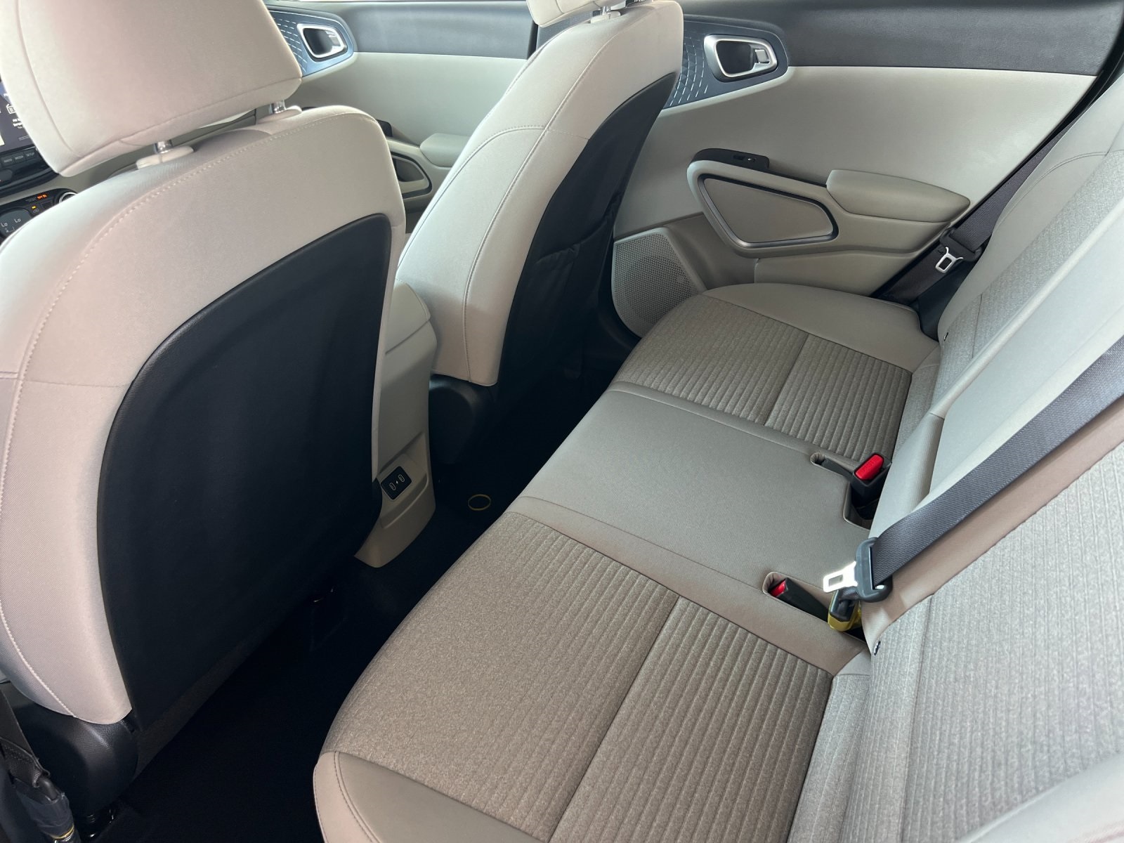 2025 Kia Soul EX photo 11