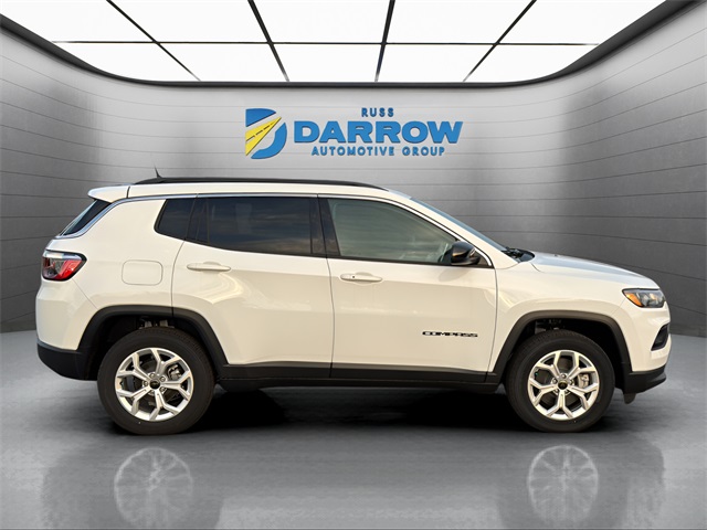 2025 Jeep Compass Latitude photo 4