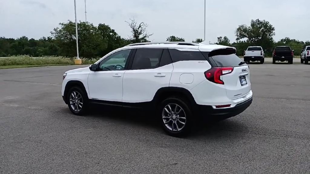 2024 Gmc Terrain SLT photo 5