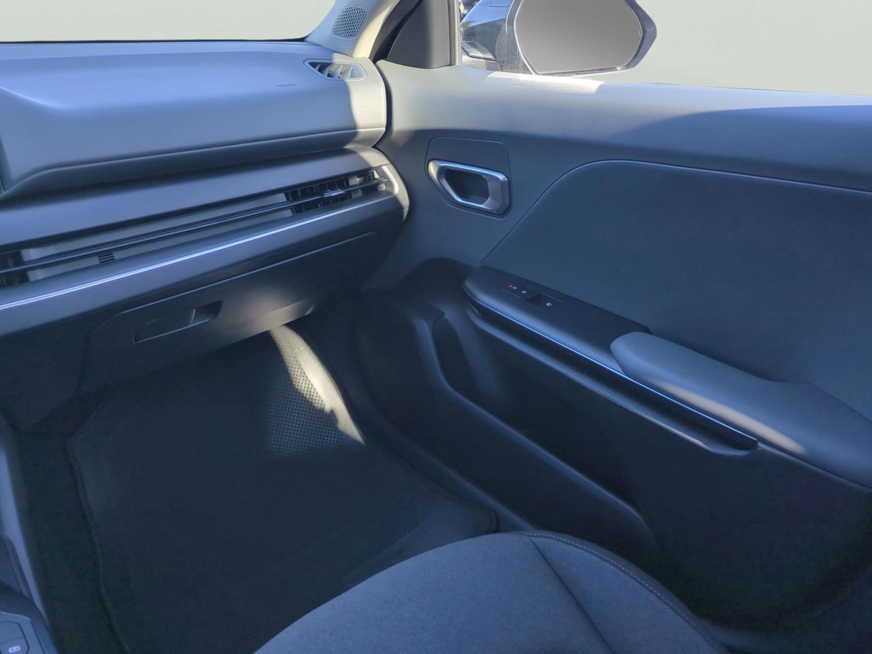 2025 Kia K4 LXS photo 17