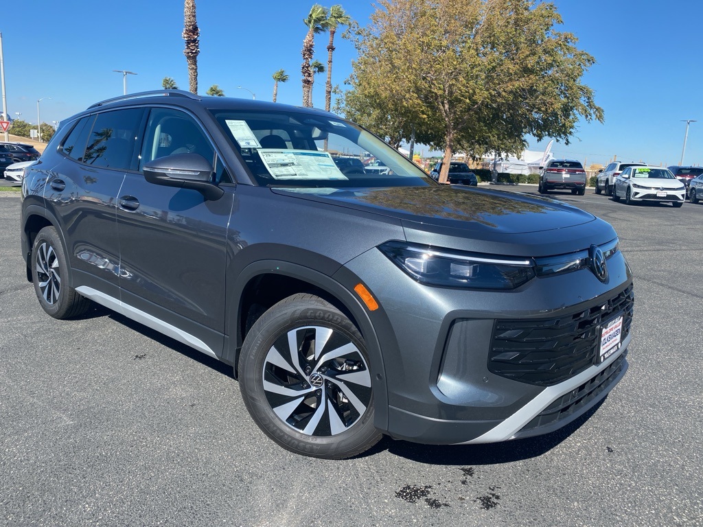 2026 Volkswagen Tiguan S's photo