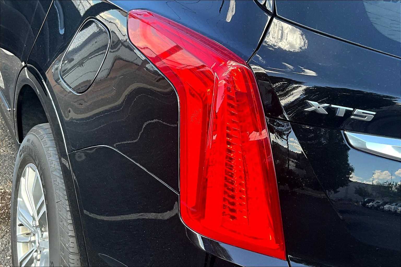 2019 Cadillac XT5 Luxury photo 26