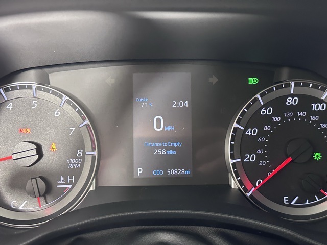 2022 Toyota Highlander LE photo 19