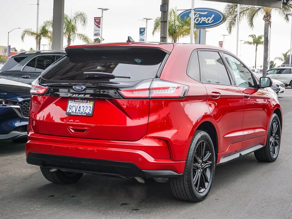 2022 Ford Edge ST photo 8