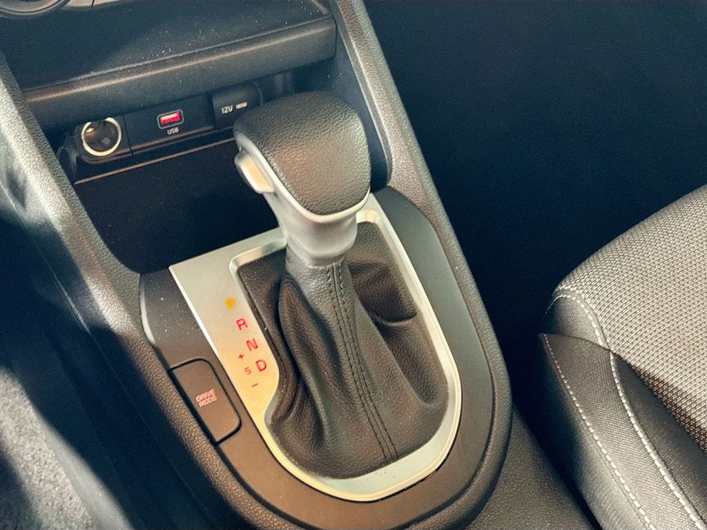 2023 Kia Forte LXS photo 16