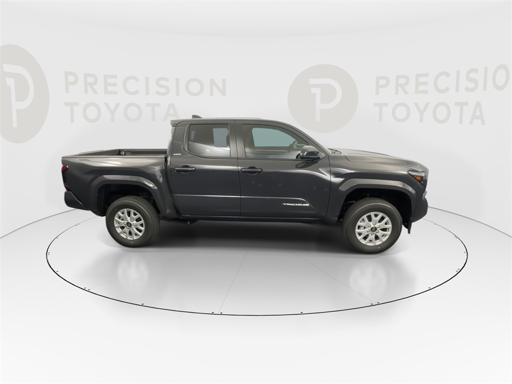 2025 Toyota Tacoma SR5 photo 22