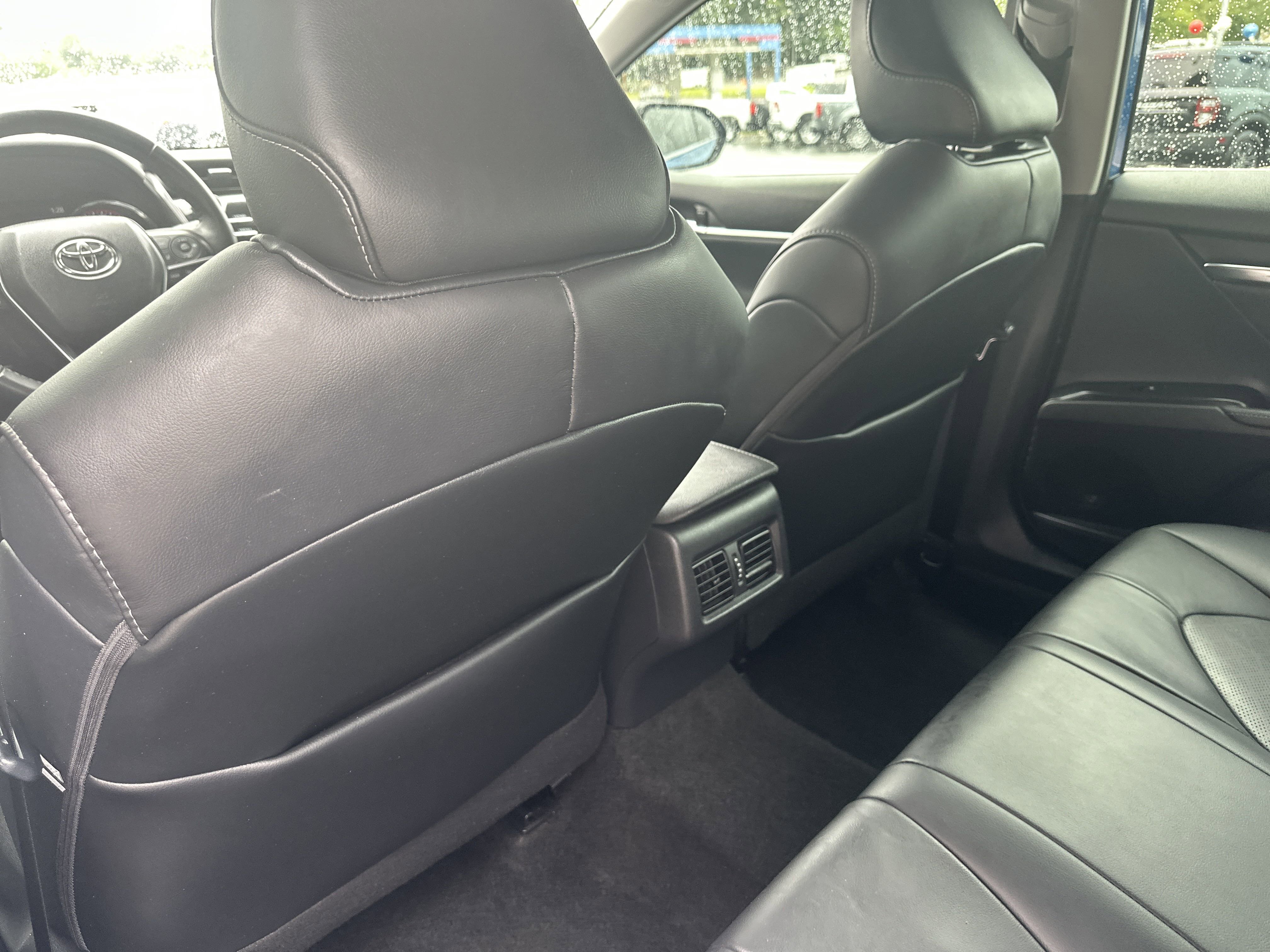 2020 Toyota Camry XSE photo 11
