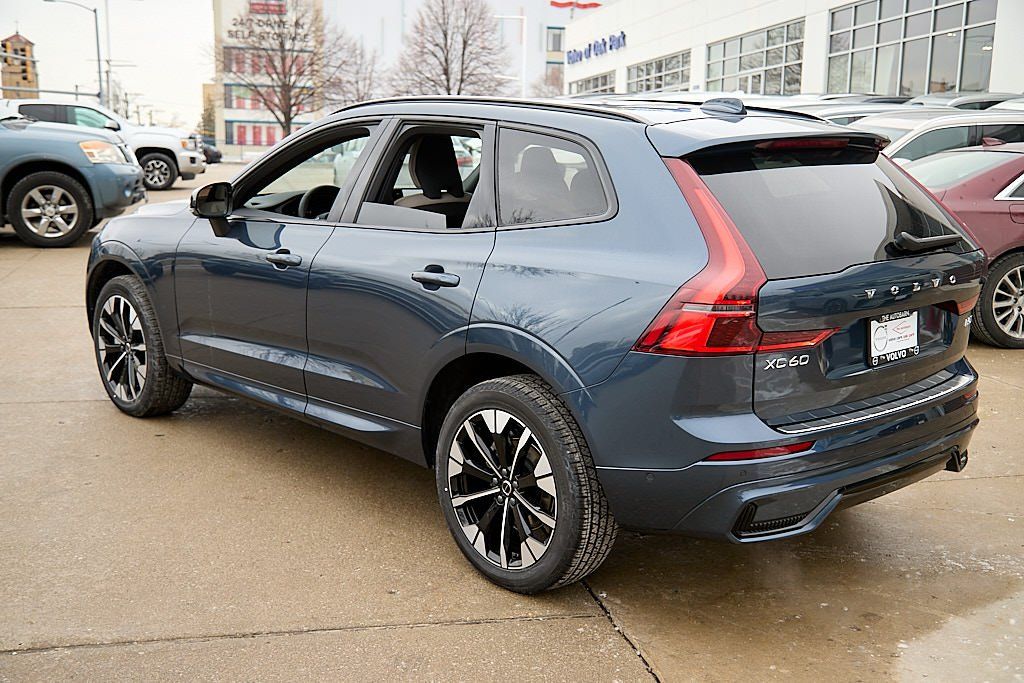 2026 VOLVO XC60 - Image 6