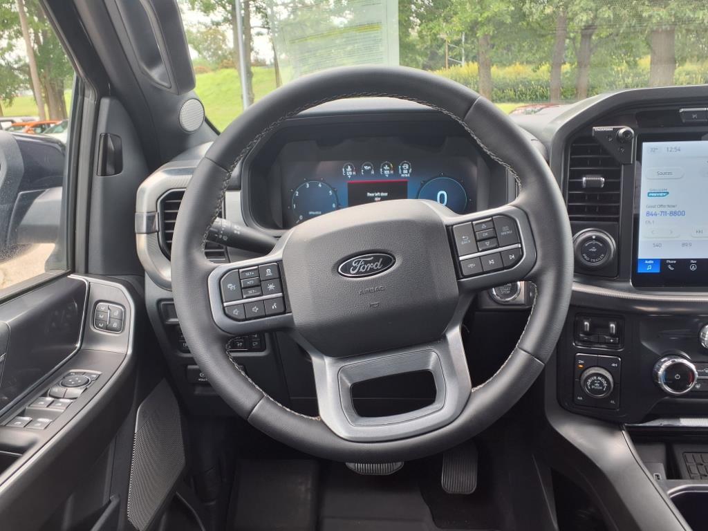 2025 Ford F-150 Lariat photo 10