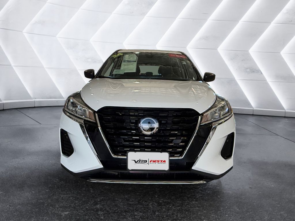 2024 Nissan Kicks S photo 2