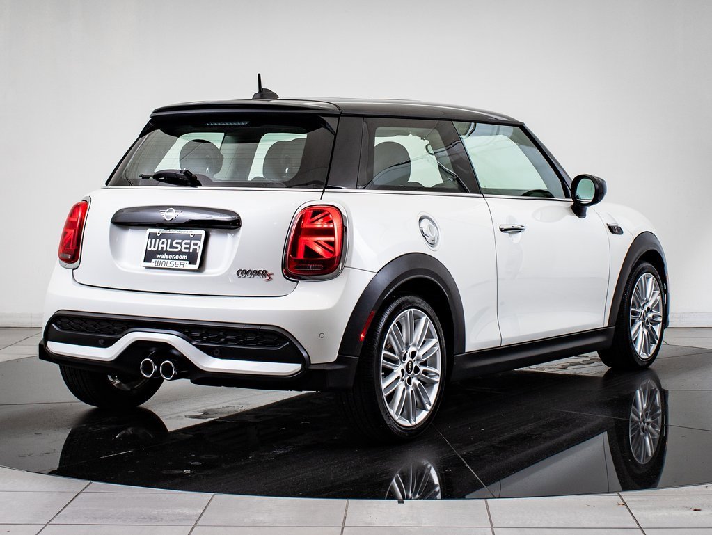 2024 Mini Cooper Hardtop S photo 8
