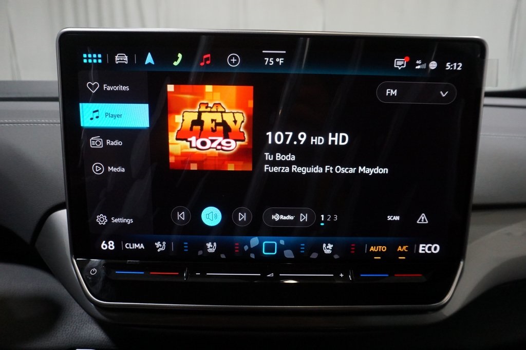 2025 Volkswagen ID.4 Pro Plus photo 16