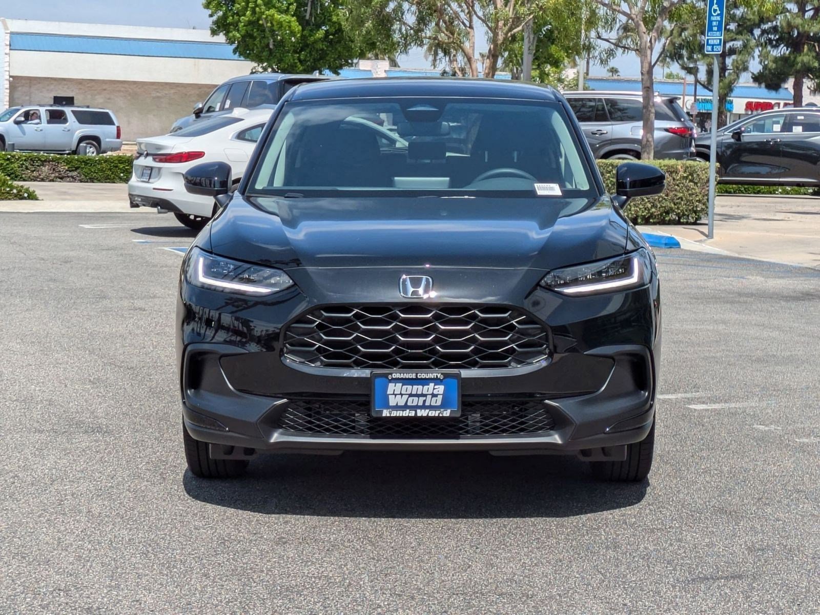 2026 Honda HR-V LX photo 2