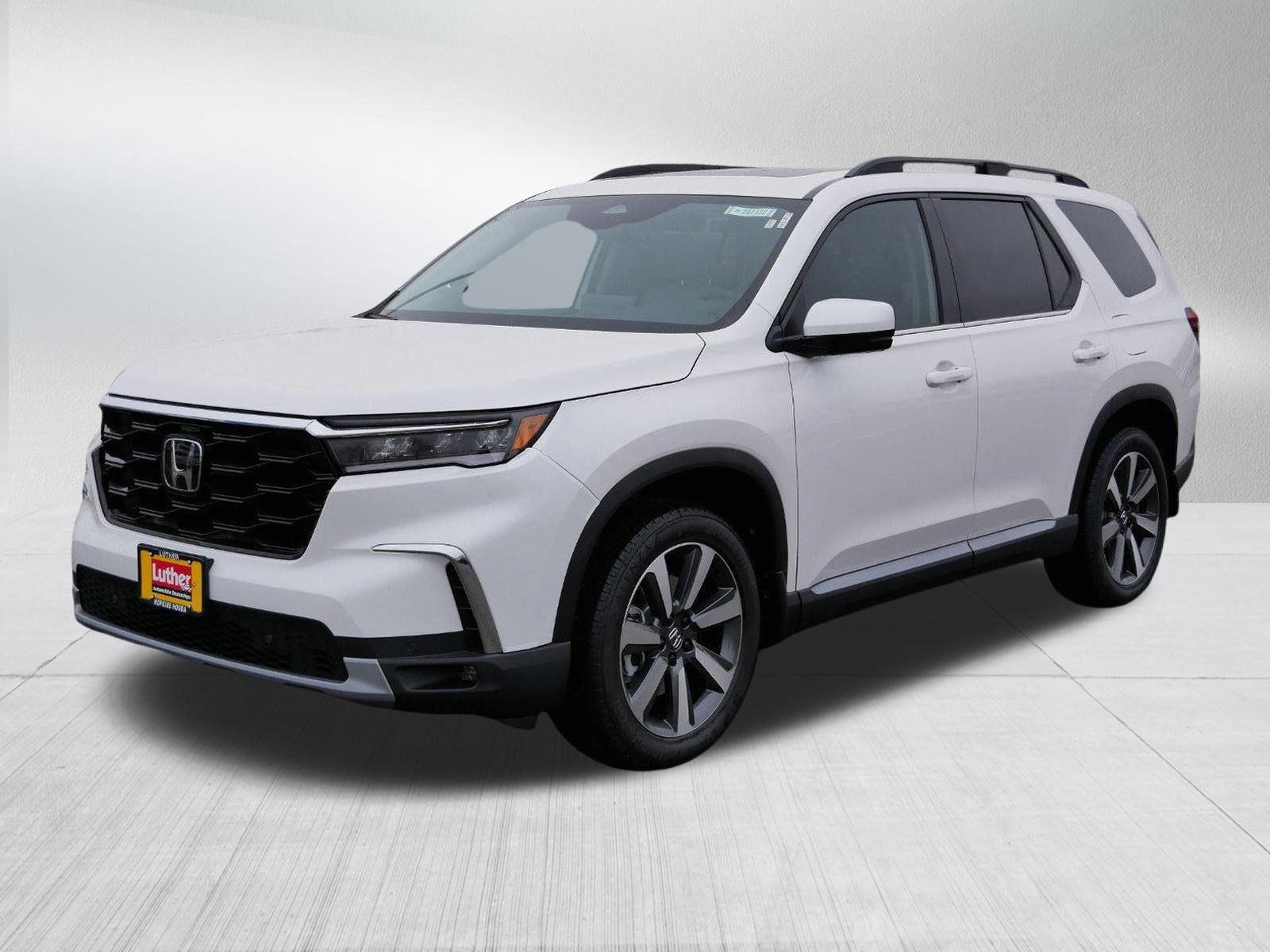 2025 Honda Pilot Touring photo 3