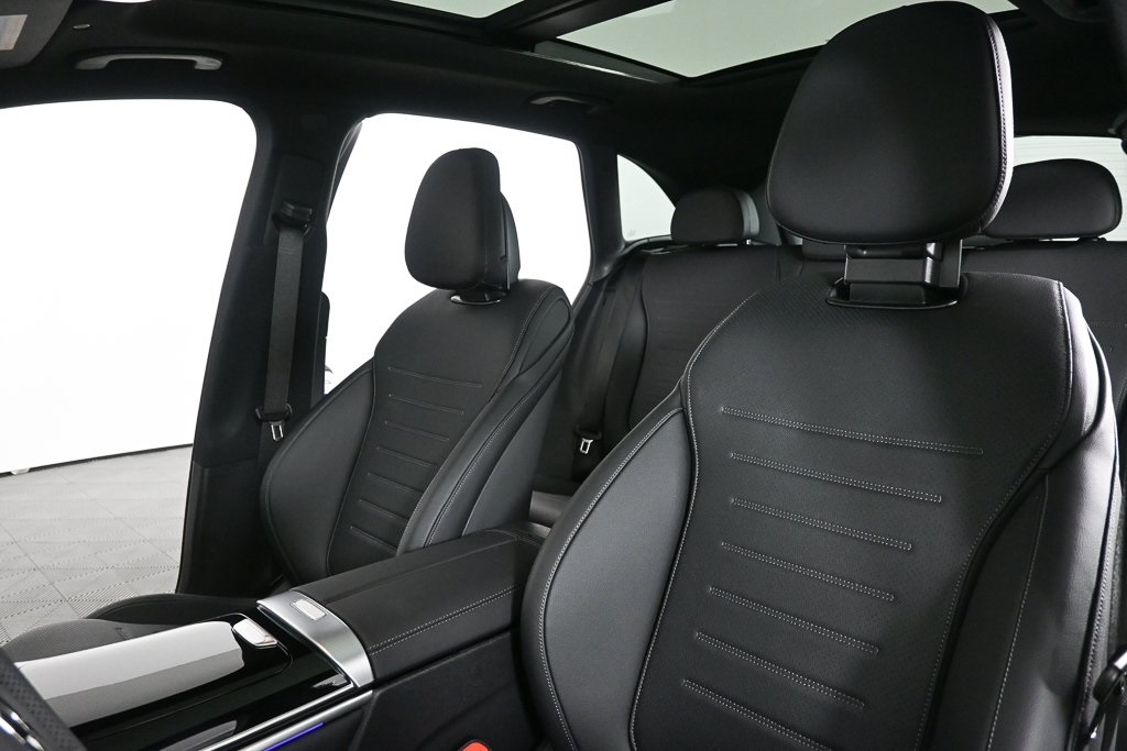 2026 Mercedes Benz GLC 300 photo 2