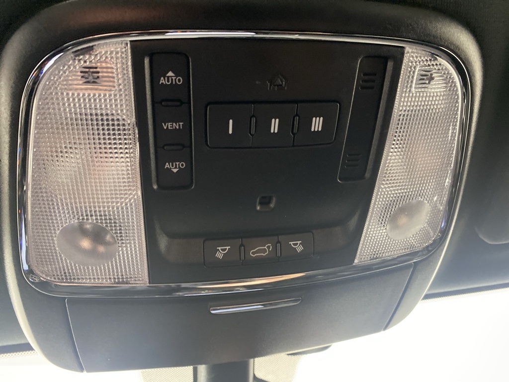2019 Jeep Grand Cherokee Limited photo 30