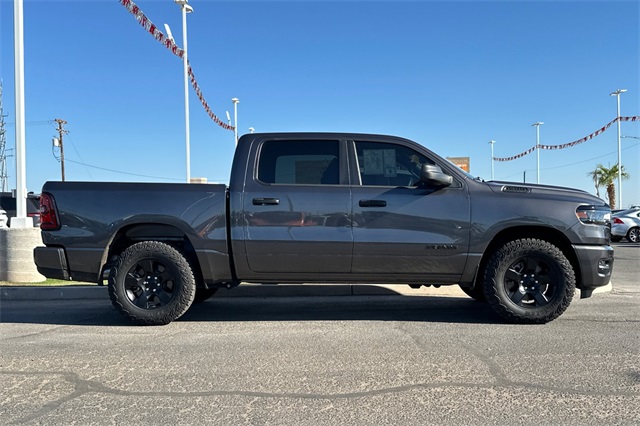 2025 Ram 1500 Tradesman photo 3