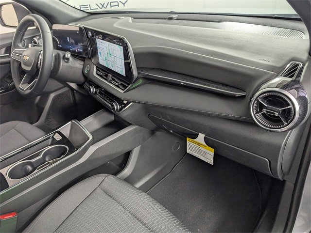 2025 Chevrolet Equinox LT photo 10