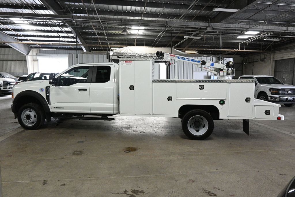 2024 Ford F-550 XL photo 3