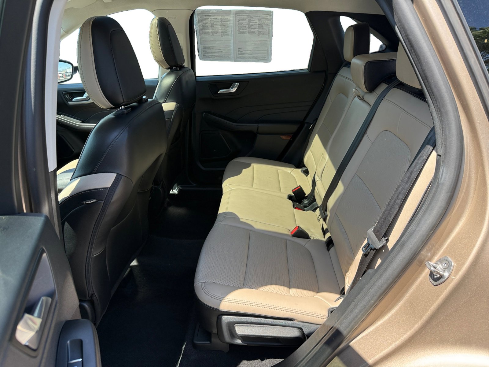 2021 Ford Escape SEL photo 16