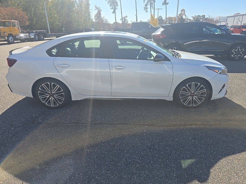 2023 Kia Forte GT photo 4