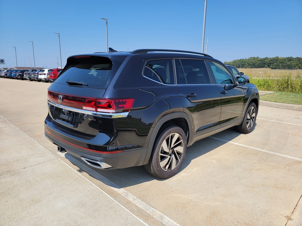 2025 Volkswagen Atlas SE Technology photo 13