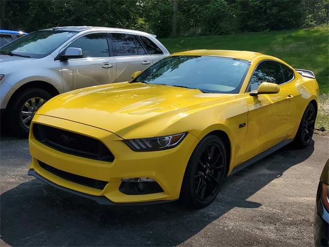 2017 Ford Mustang GT photo 3