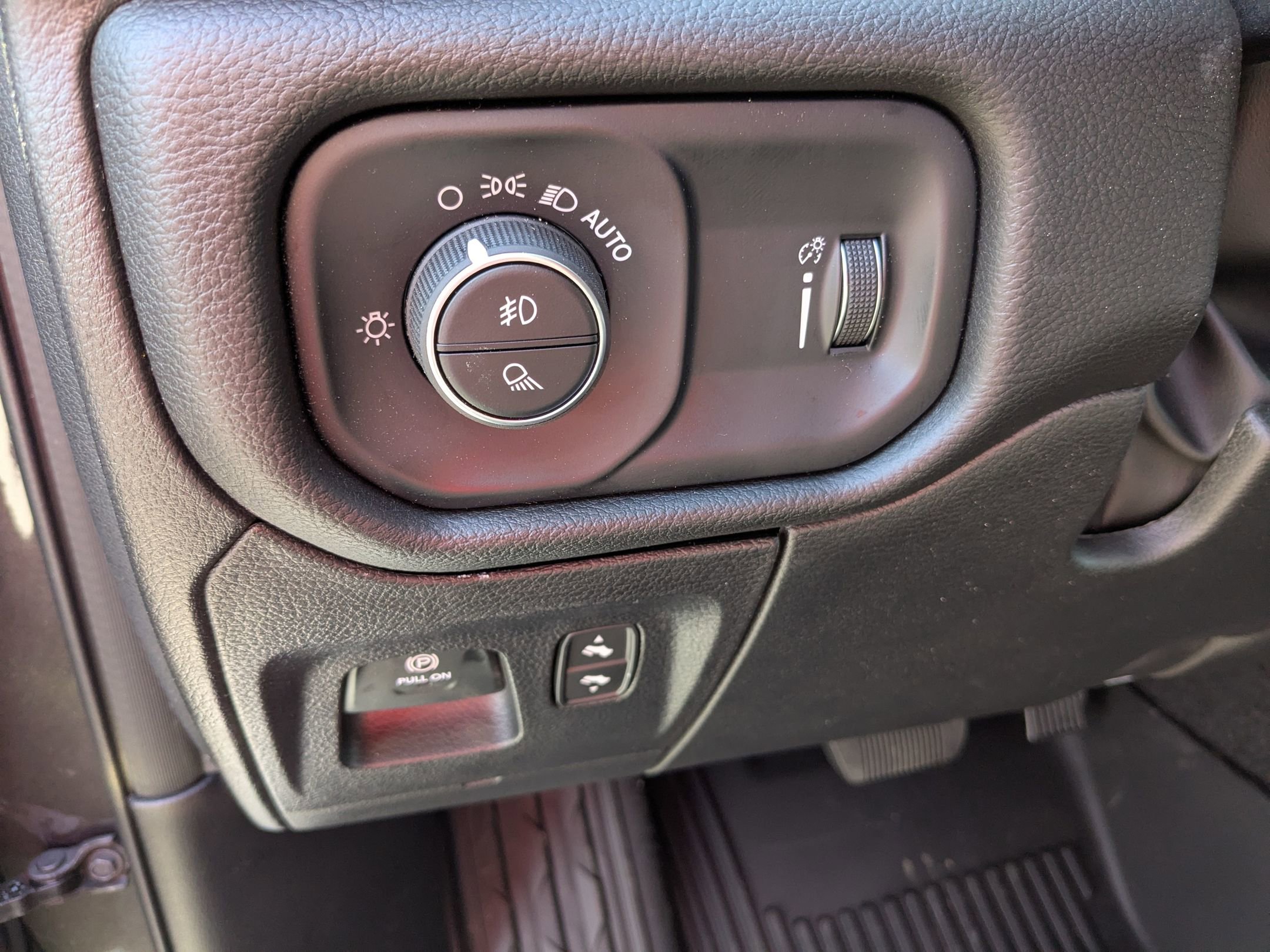 2025 Ram 1500 Big Horn photo 12