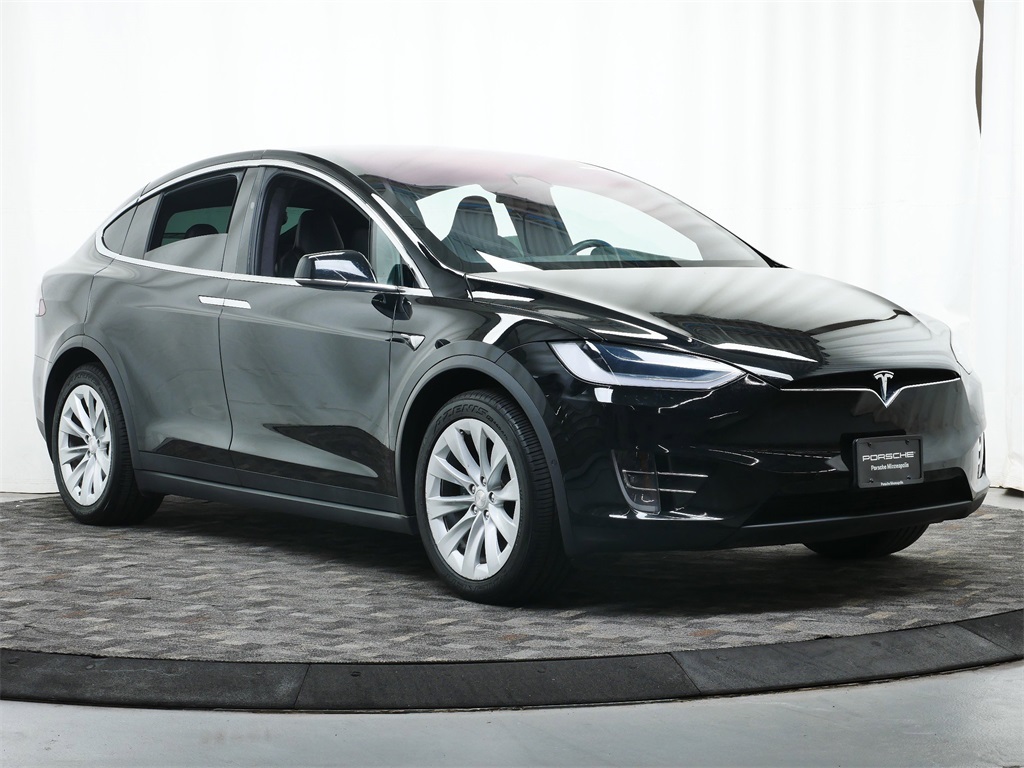 2019 Tesla Model X Long Range photo 9