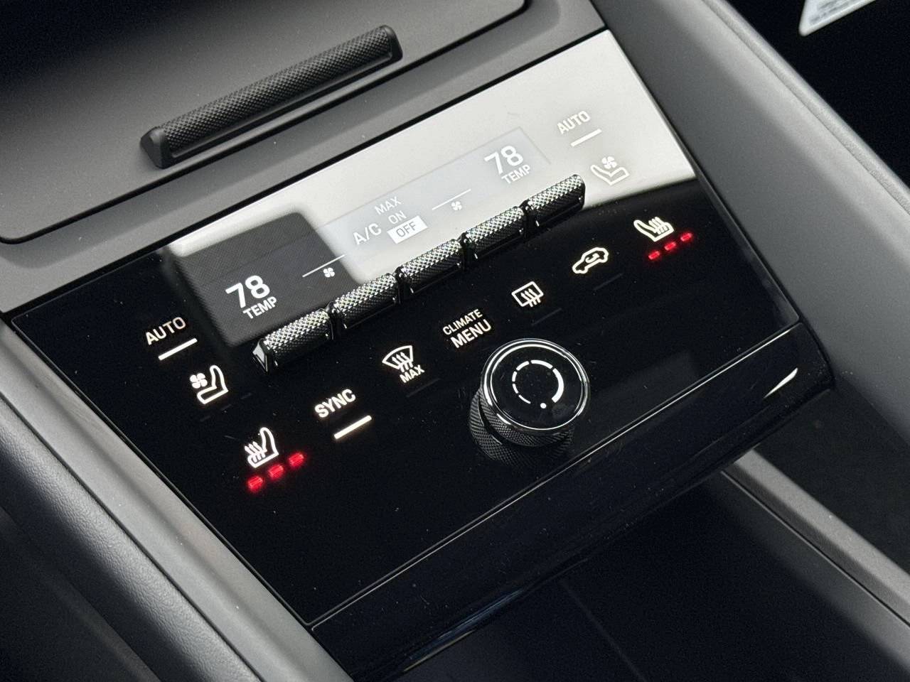 2024 Porsche Macan 4 Electric photo 23