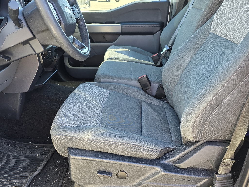 2023 Ford F-150 XLT photo 3