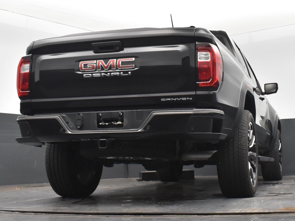 2024 Gmc Canyon Denali photo 21