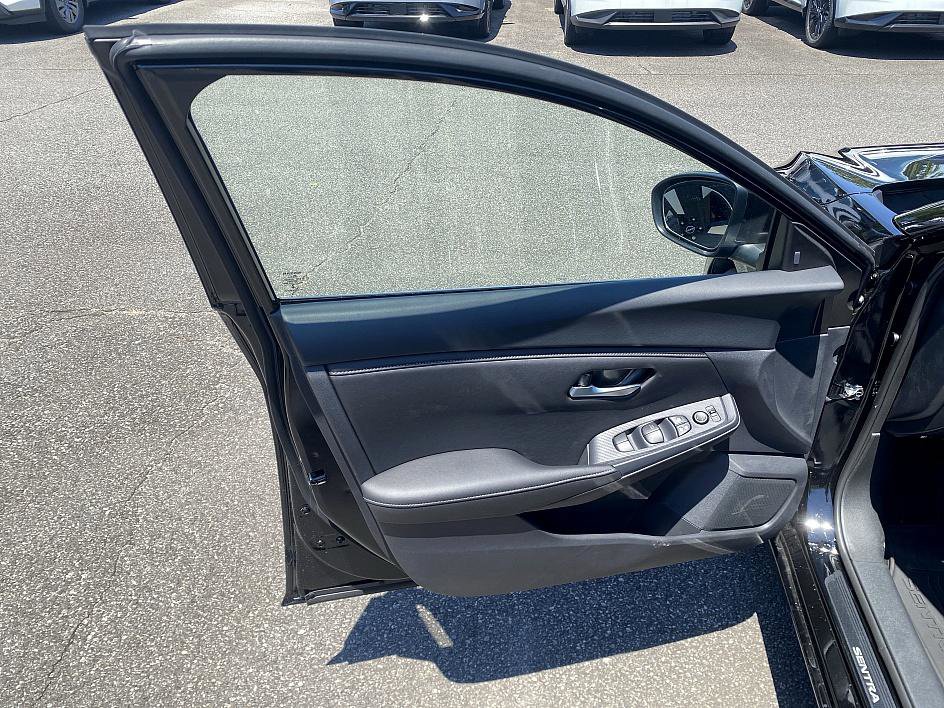 2025 Nissan Sentra SV photo 15