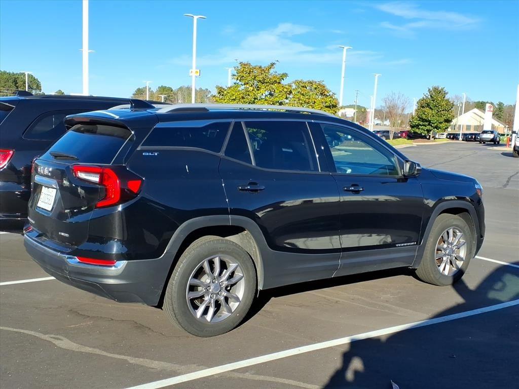 2024 Gmc Terrain SLT photo 2
