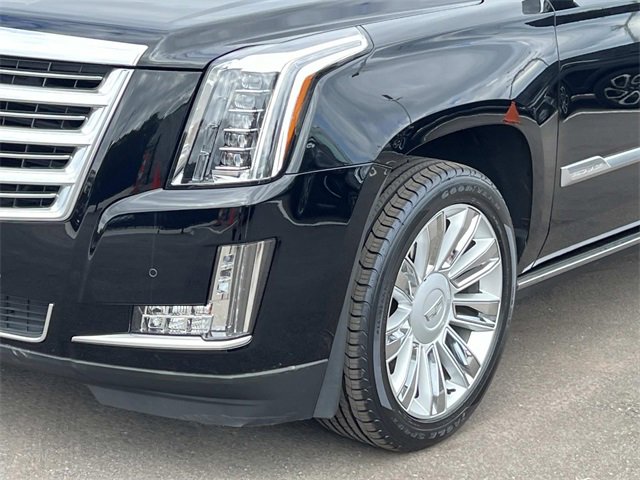 2016 Cadillac Escalade ESV Platinum photo 8
