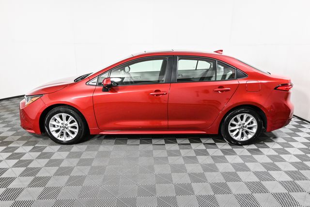 2020 Toyota Corolla LE Premium photo 2