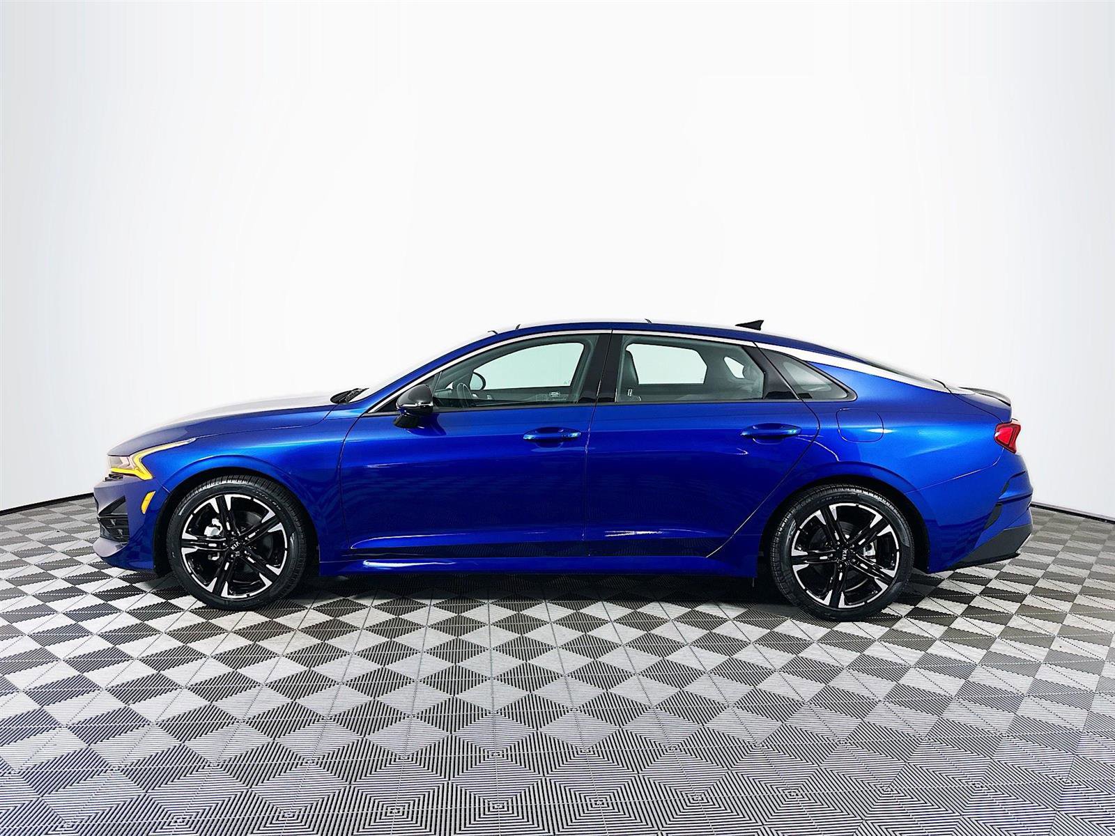 2021 Kia K5 GT-Line photo 4