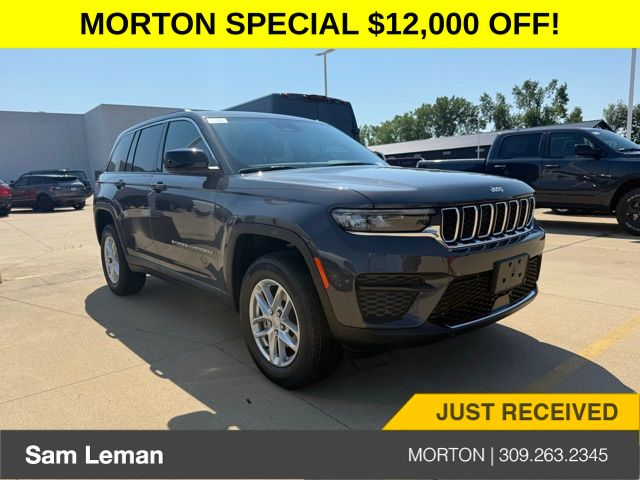 2025 Jeep Grand Cherokee Laredo's photo