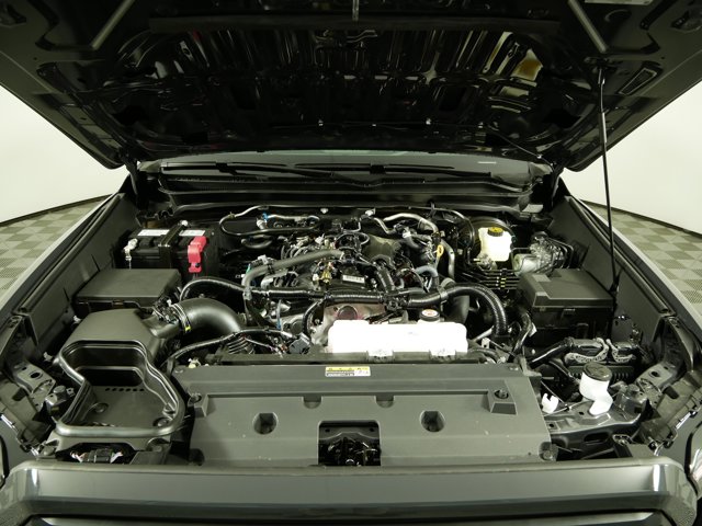 2025 Toyota Tacoma SR5's photo