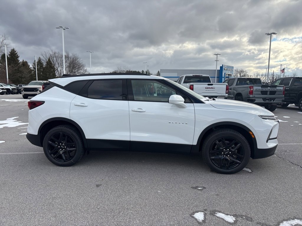 2026 Chevrolet Blazer 2LT photo 4