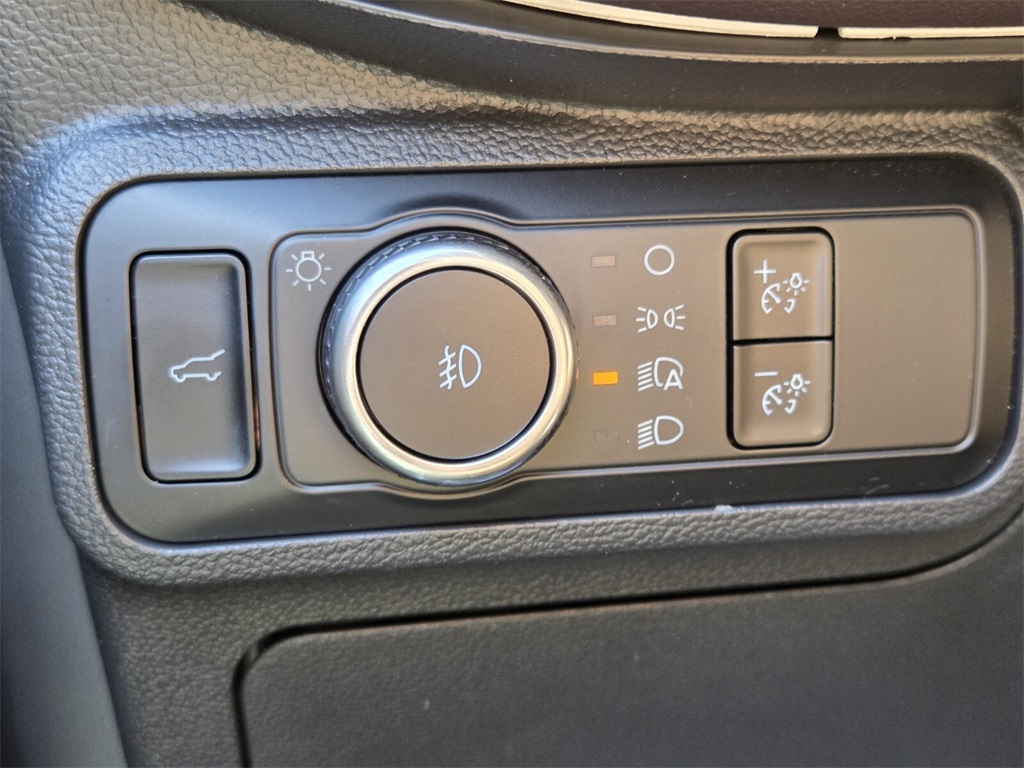 2025 Ford Explorer Platinum photo 32
