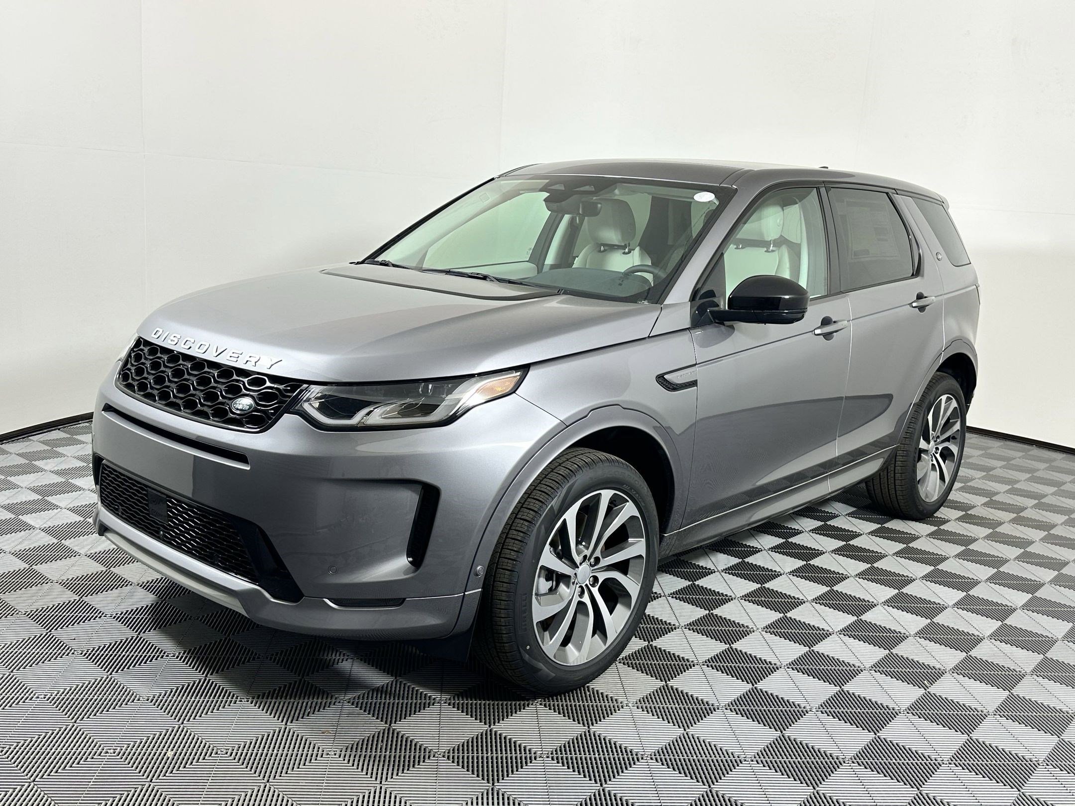 2025 Land Rover Discovery Sport S