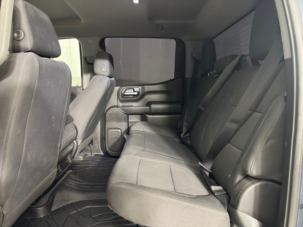 2020 Chevrolet Silverado 1500 Custom photo 18