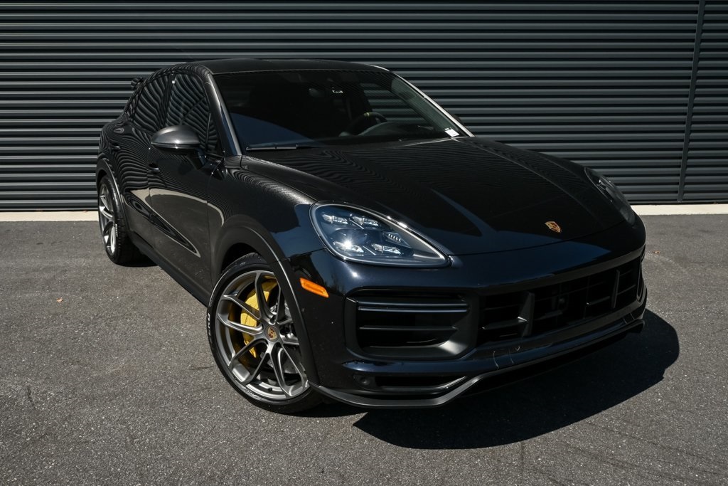 2022 Porsche Cayenne Coupe Turbo GT photo 3