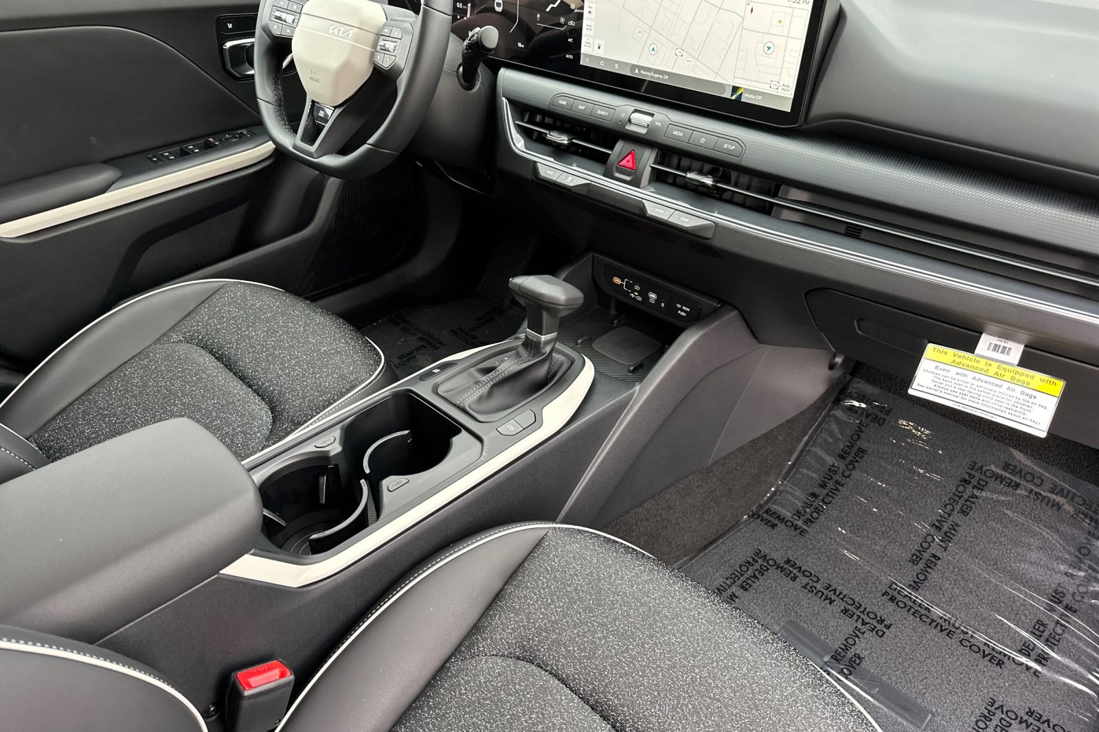 2025 Kia K4 GT-Line photo 10