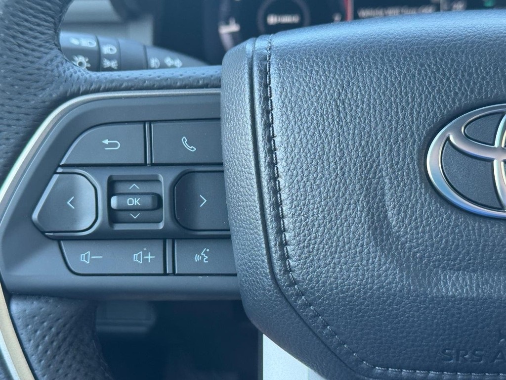 2025 Toyota Tacoma TRD Sport 4x4 Double Cab photo 12
