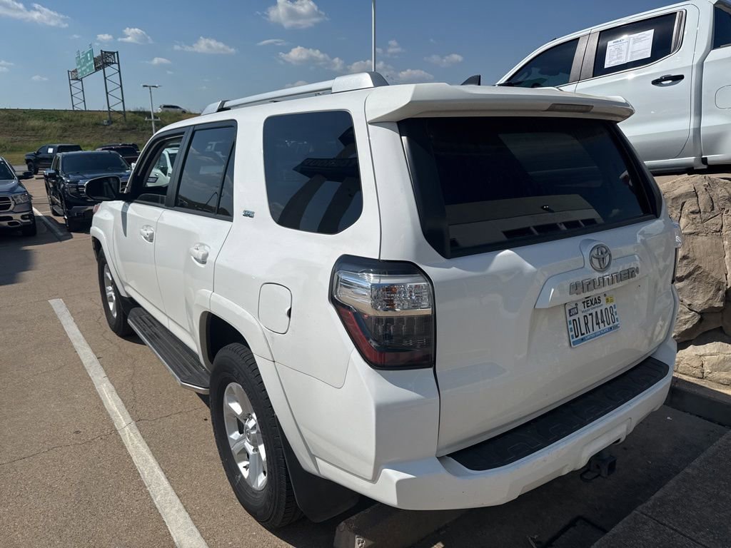 2016 Toyota 4Runner SR5 photo 7