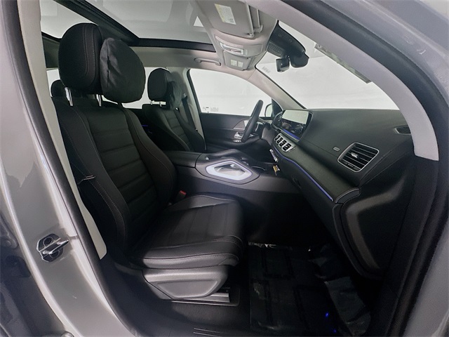 2026 Mercedes Benz GLS 450 4MATIC photo 25